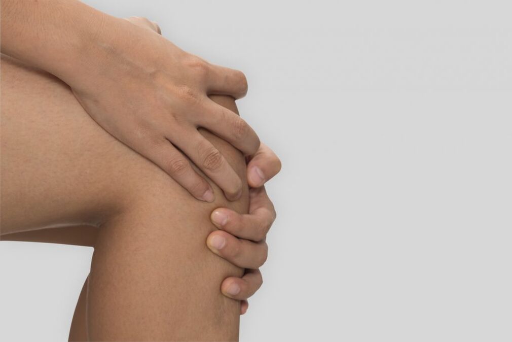Osteoartritis koljenskog zgloba, praćen ograničenim pokretima i bolovima u koljenu